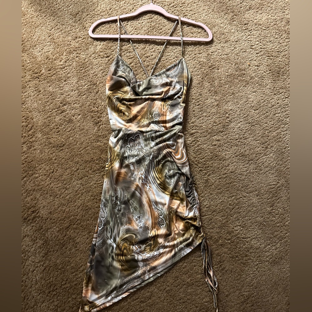Multicolor silky dress, very stretchy, size M, open back, scoop neckline.